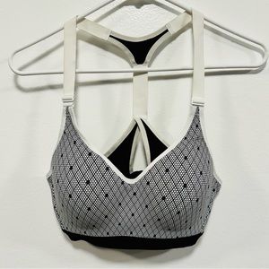 Victoria’s Secret sport sports bra! Black and white size 34C!